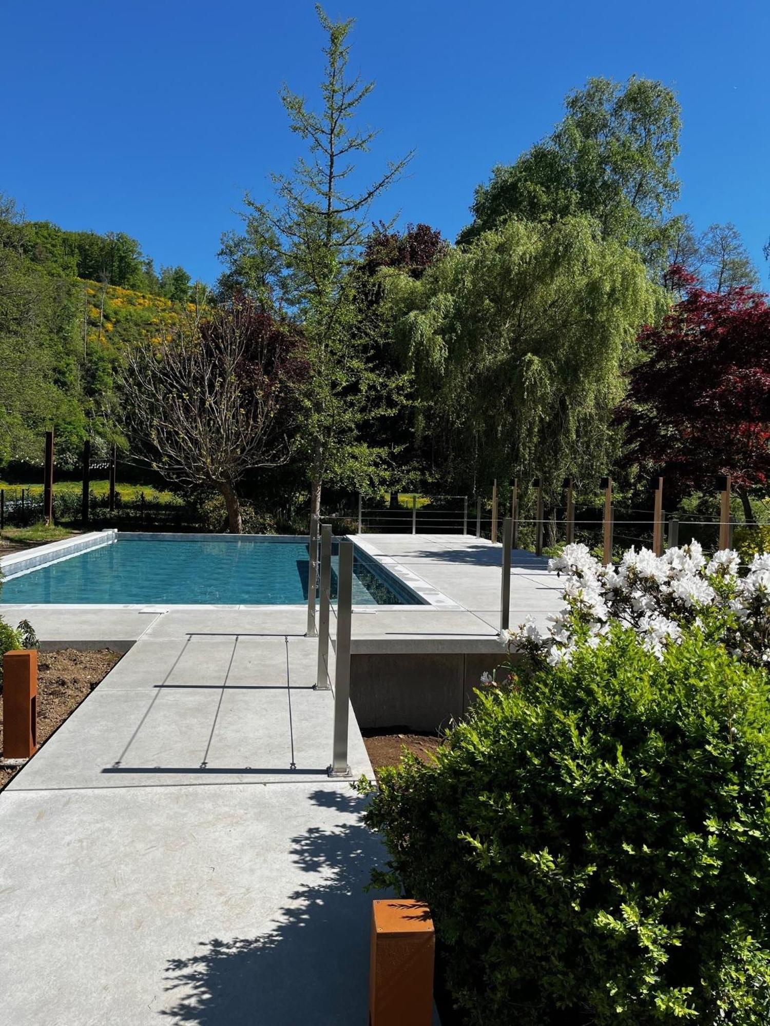 L'insolite Par La Claire Fontaine Lodge